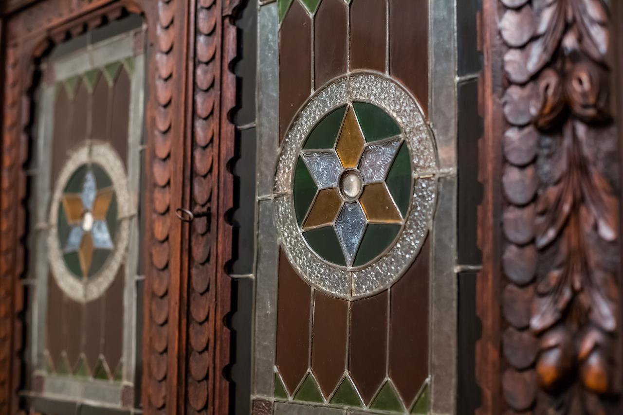 Фредра, 6 Lviv Luaran gambar